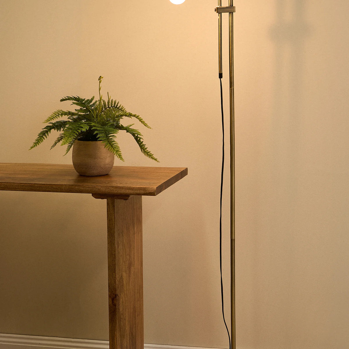 Atmosphere Ray Metal Floor Lamp Gold