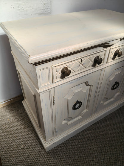 Provincial night stands in antique white