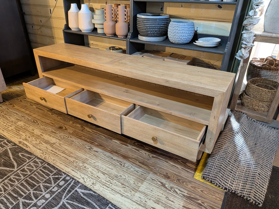 Malmo Large Media Unit in Sustainable Hevea Hardwood 2000