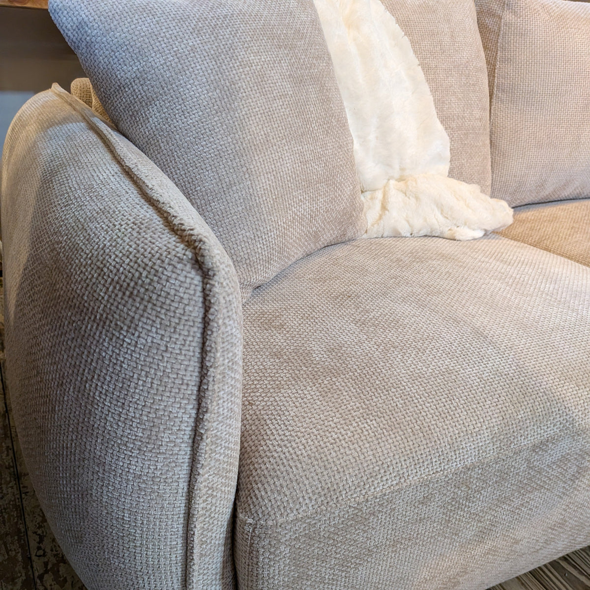 Sorrento 7pc Corner Modular including ottoman in Plush Chenile