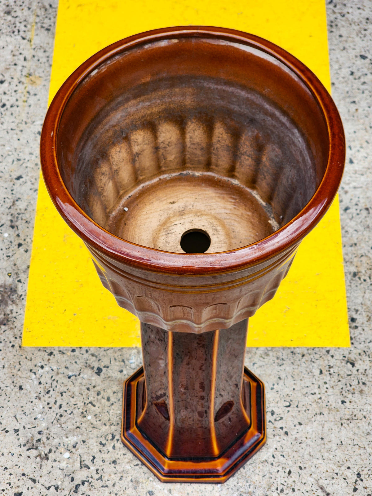 Glazed vintage ceramic jardinière on stand (80 x 35cm)