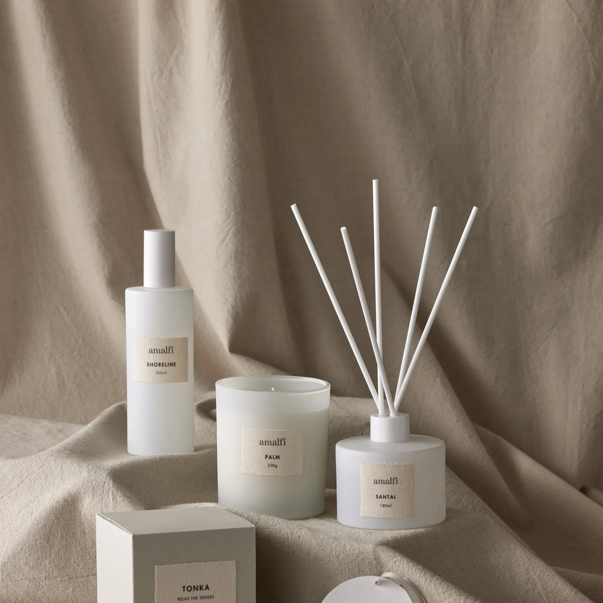 Amalfi Palm Scented Soy Wax Candle 330g White